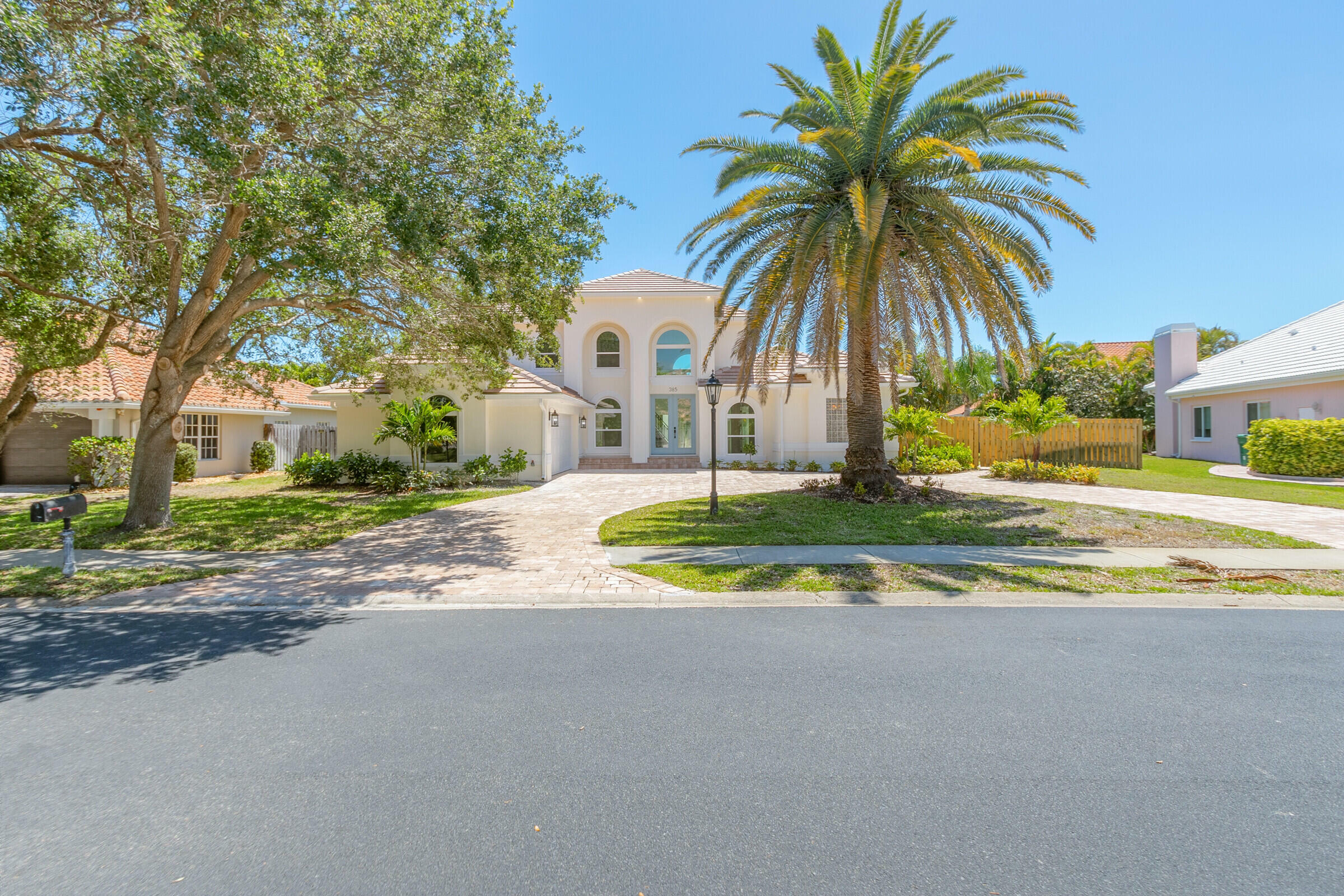 Property Photo:  385 Newport Drive  FL 32903 