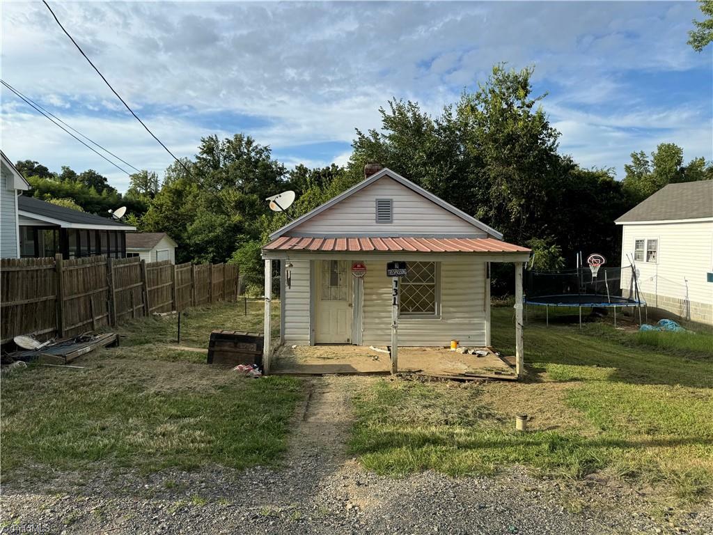 Property Photo:  731 Jefferson Street  NC 27288 