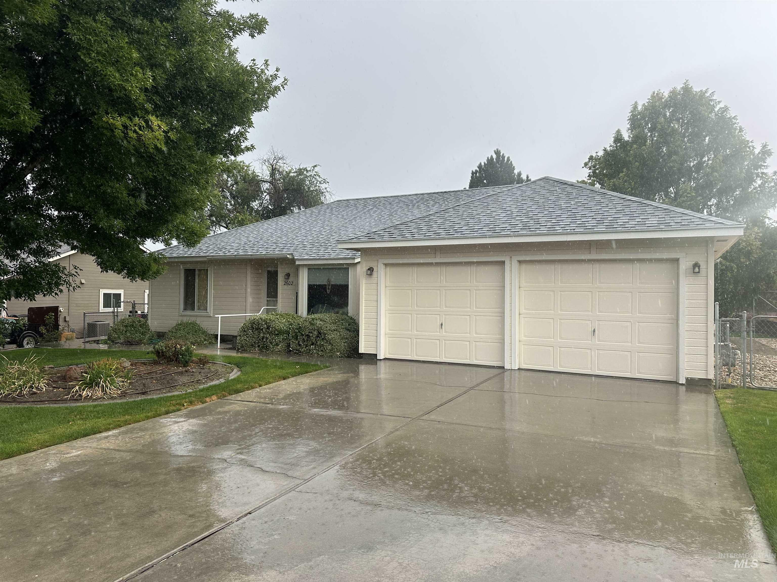 2602 Crestwood Place  Nampa ID 83686-6354 photo