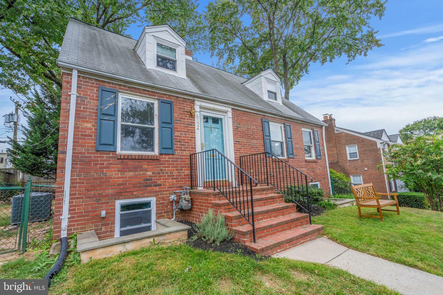 5124 23rd Road N  Arlington VA 22207 photo