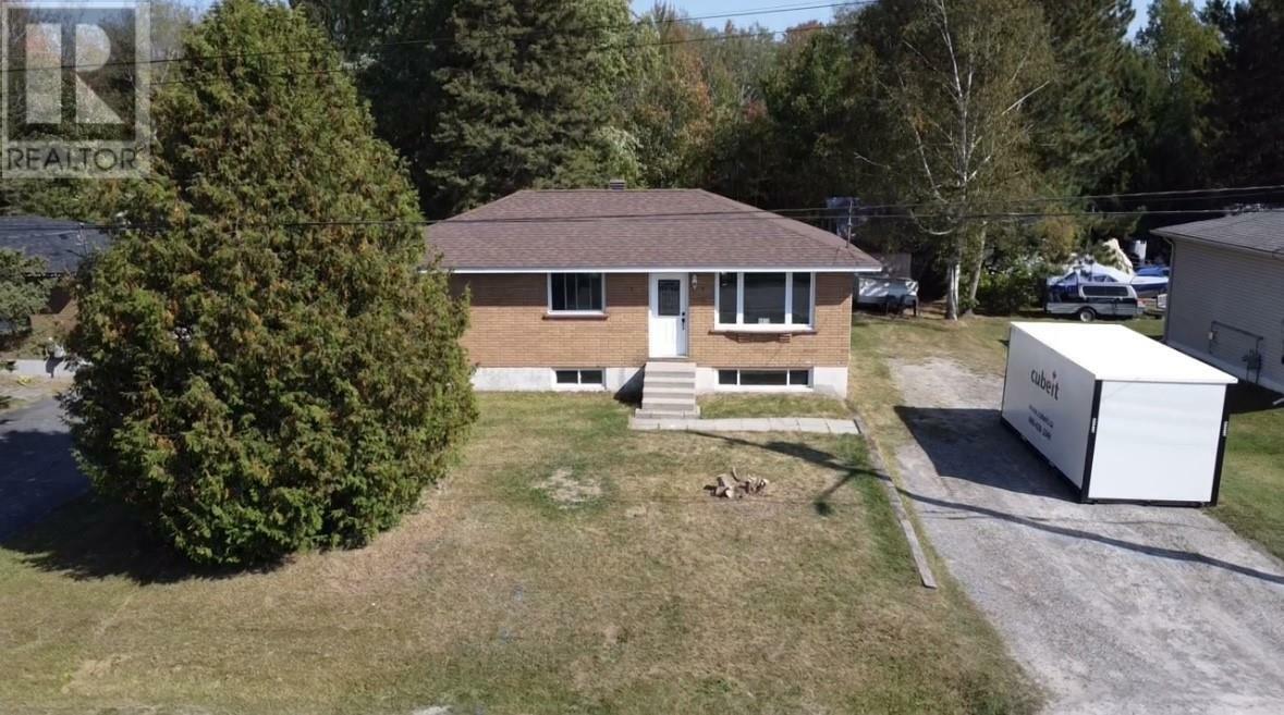 Photo de la propriété:  4872 Morrie Court  ON P3P 1H1 