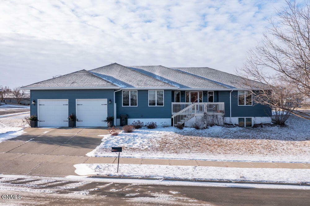 Property Photo:  1003 Lohstreter Road  ND 58554 