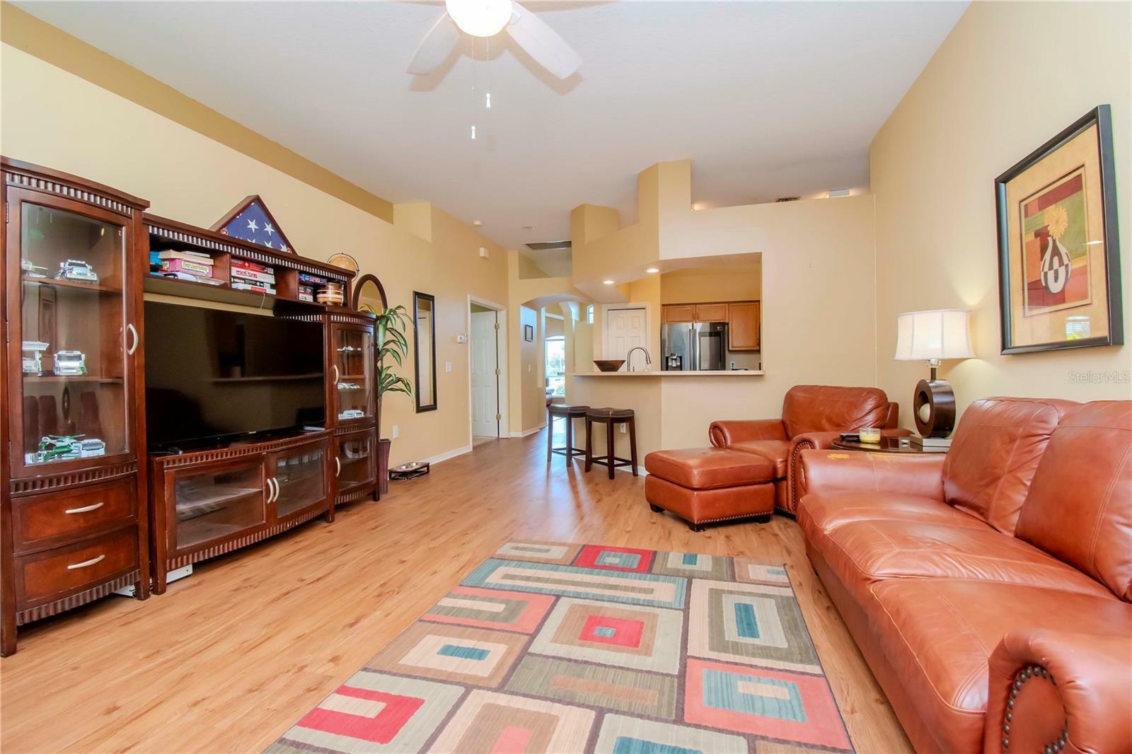 Property Photo:  1924 Grenville Court  FL 33543 