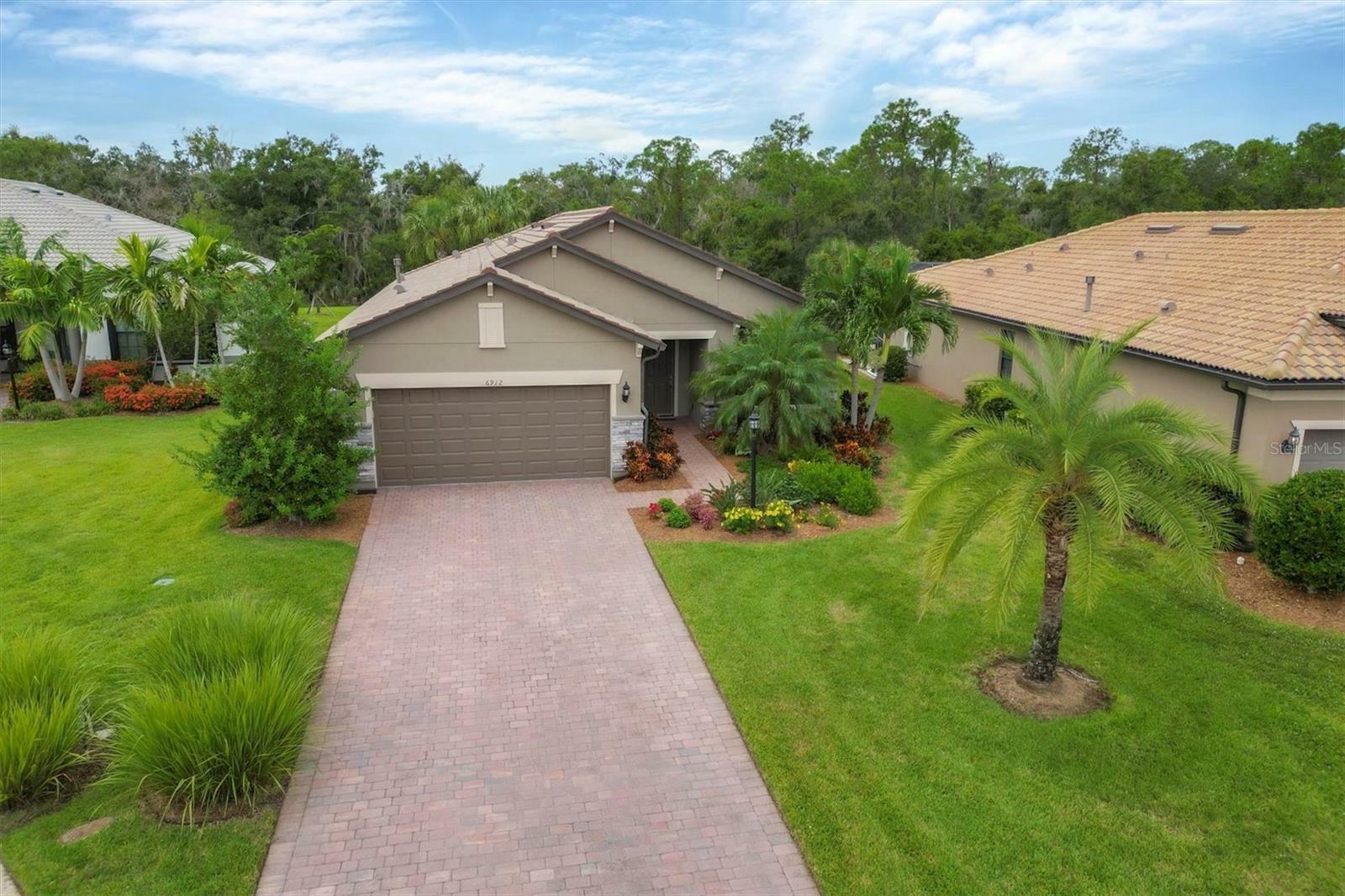 Property Photo:  6912 Gosport Cove  FL 34202 