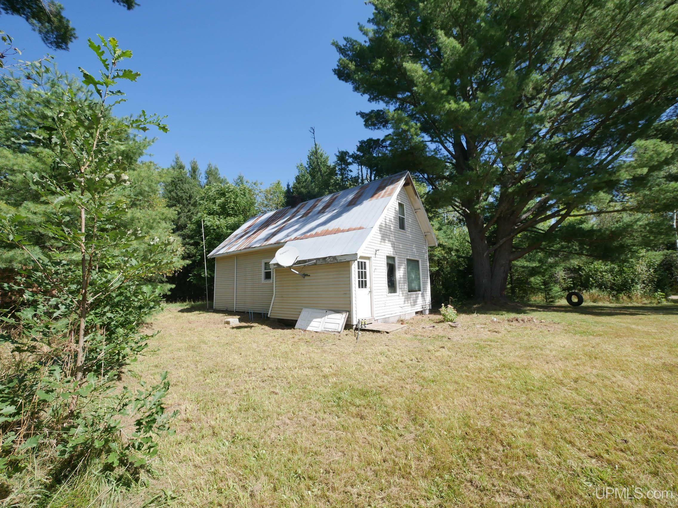 Property Photo:  15233 Donken Road  MI 49958 