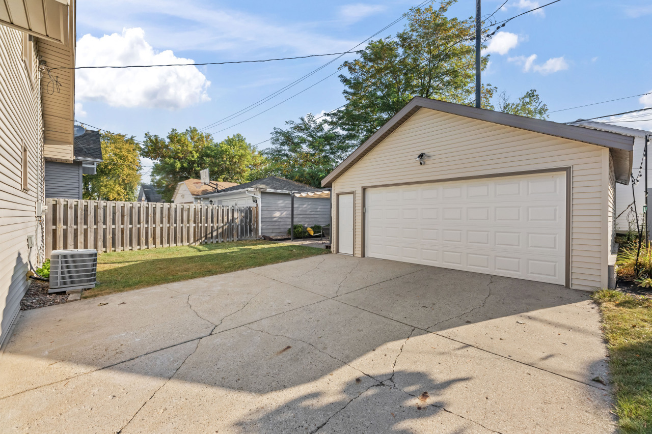 Property Photo:  2118 N 61st St  WI 53213 