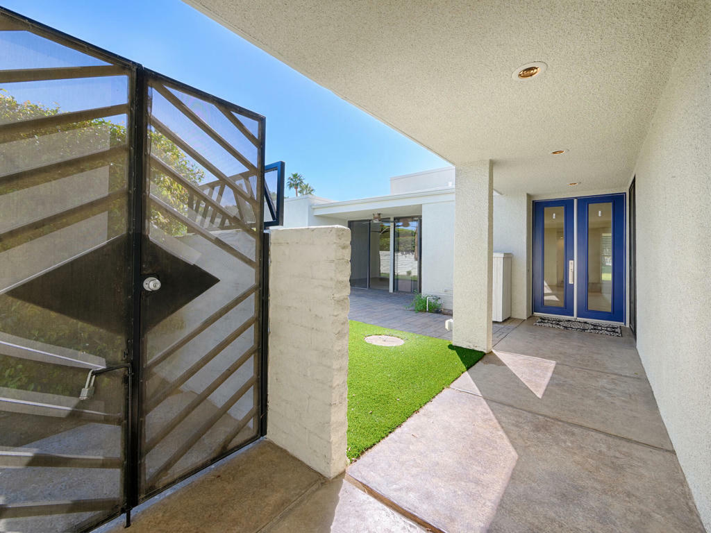 Property Photo:  1455 E Twin Palms Drive  CA 92264 