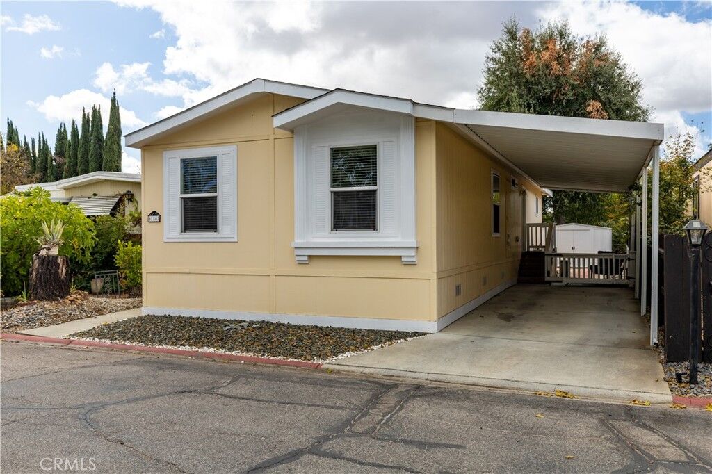 Property Photo:  116 Via Robles 116  CA 93446 
