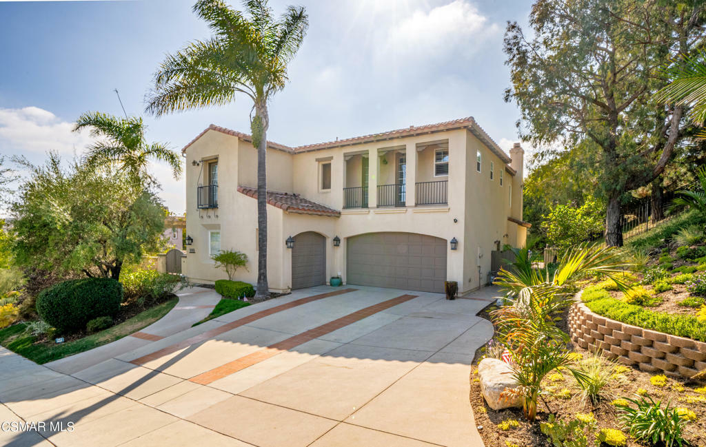 Property Photo:  999 Via Baron  CA 91320 
