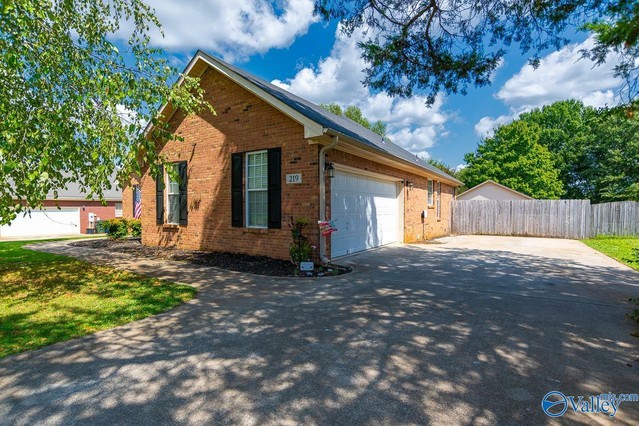 Property Photo:  219 Bonaire Drive  AL 35811 