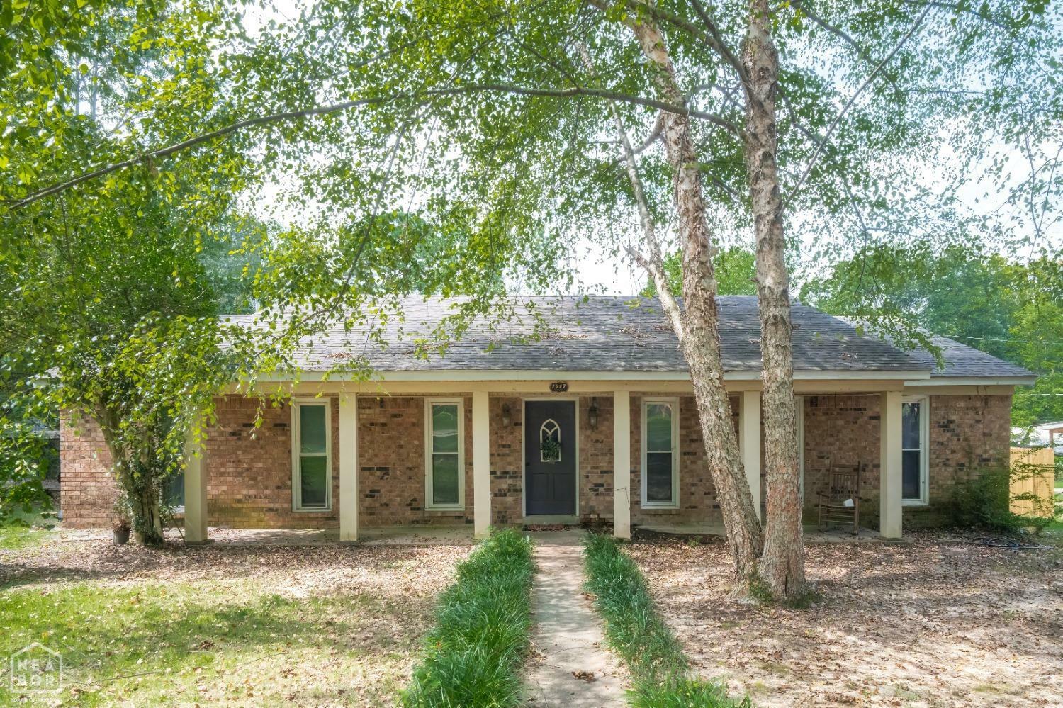 Property Photo:  1917 Crestview Street  AR 72401 