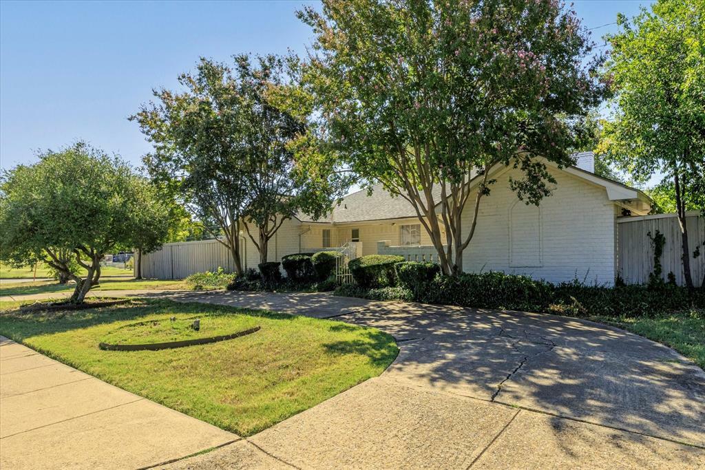 Property Photo:  10207 Carry Back Circle  TX 75229 