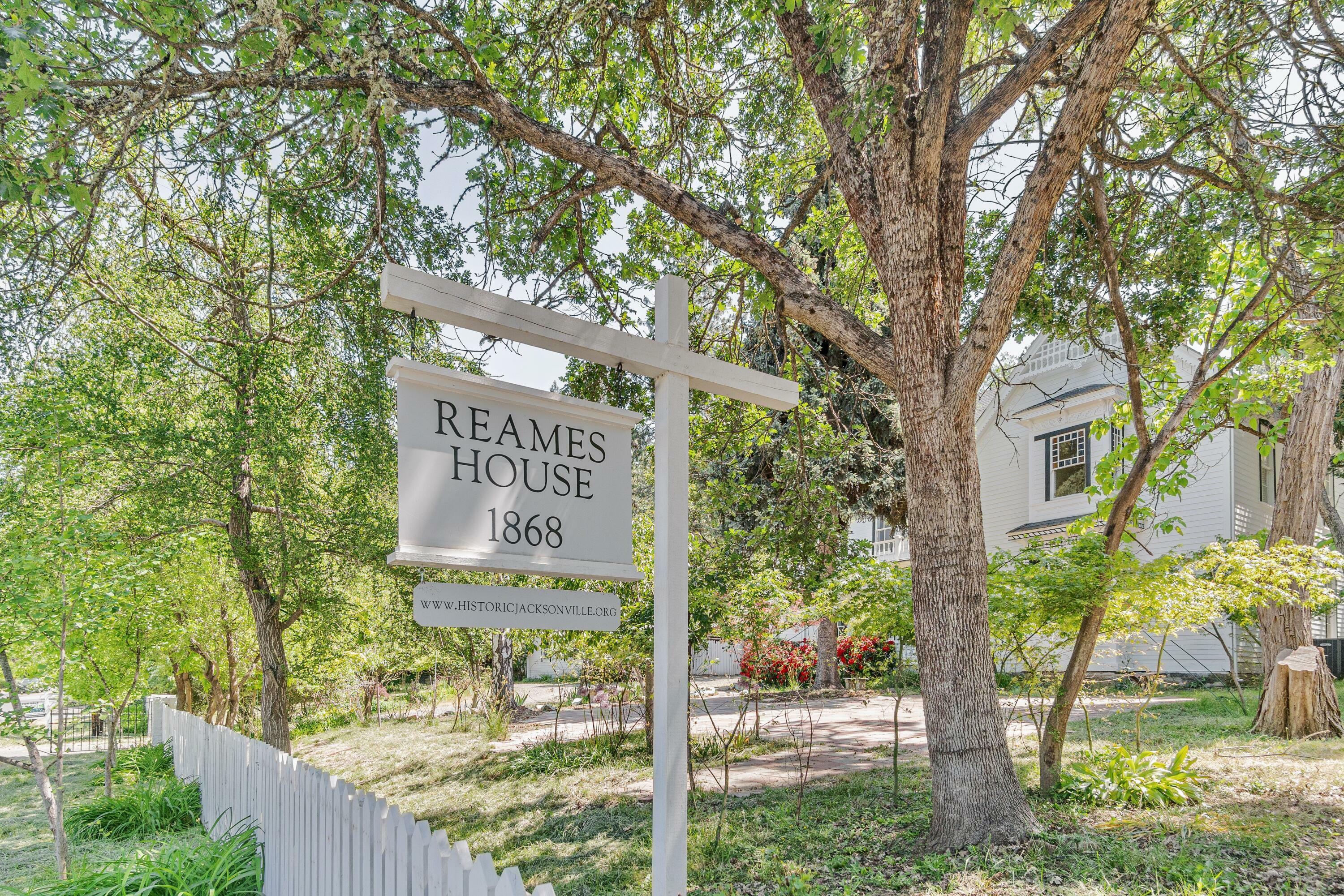 540 E California Street  Jacksonville OR 97530 photo