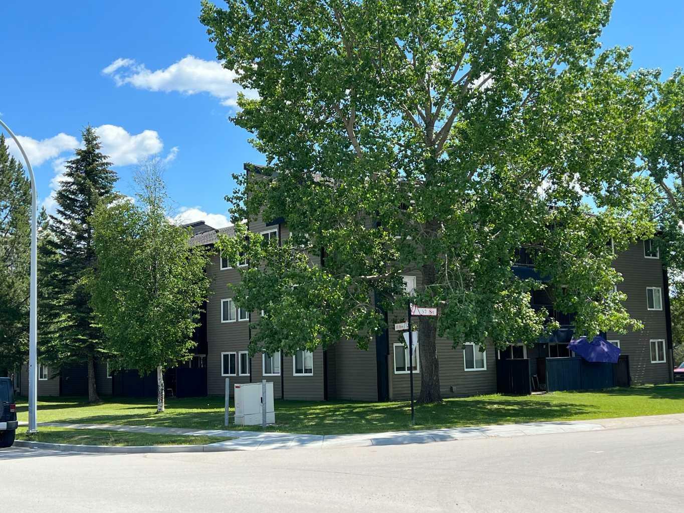 Photo de la propriété: 5611 9 Avenue 109B AB T7E 1R5