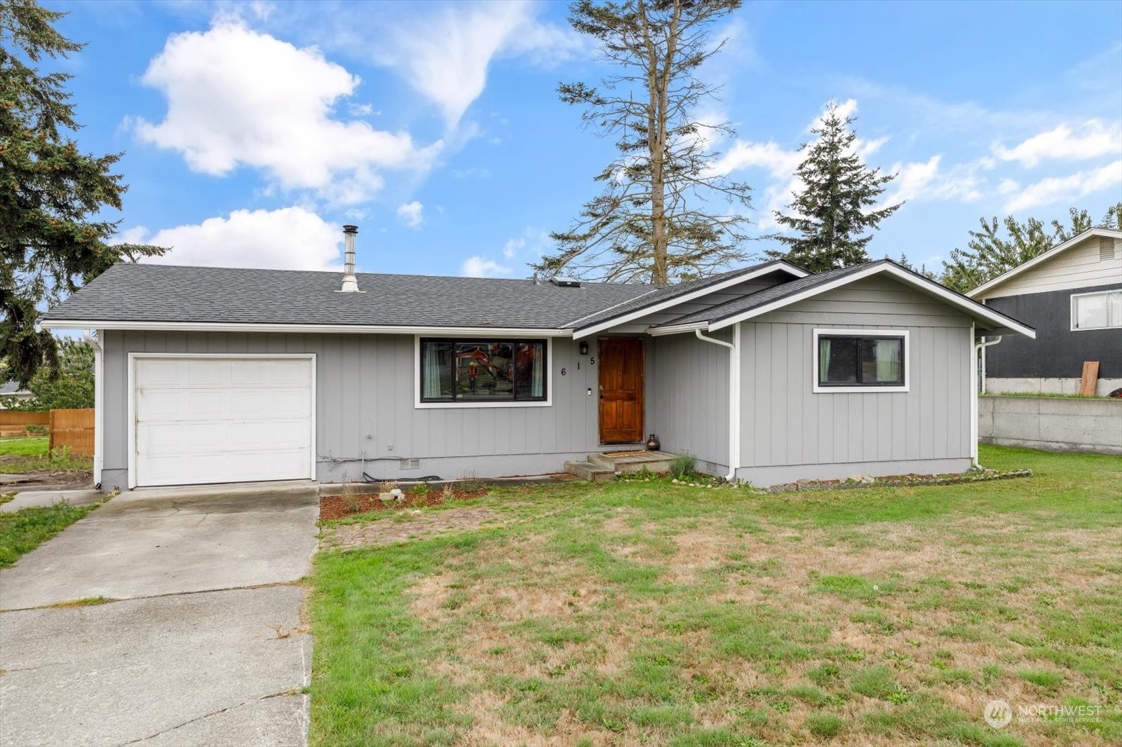 615 SW 4th Avenue  Oak Harbor WA 98277 photo