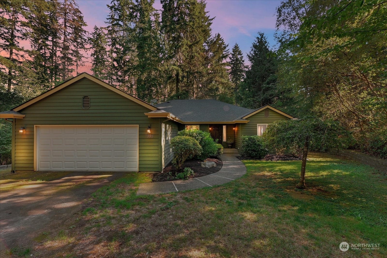 Property Photo:  7993 NE Walden Lane  WA 98110 