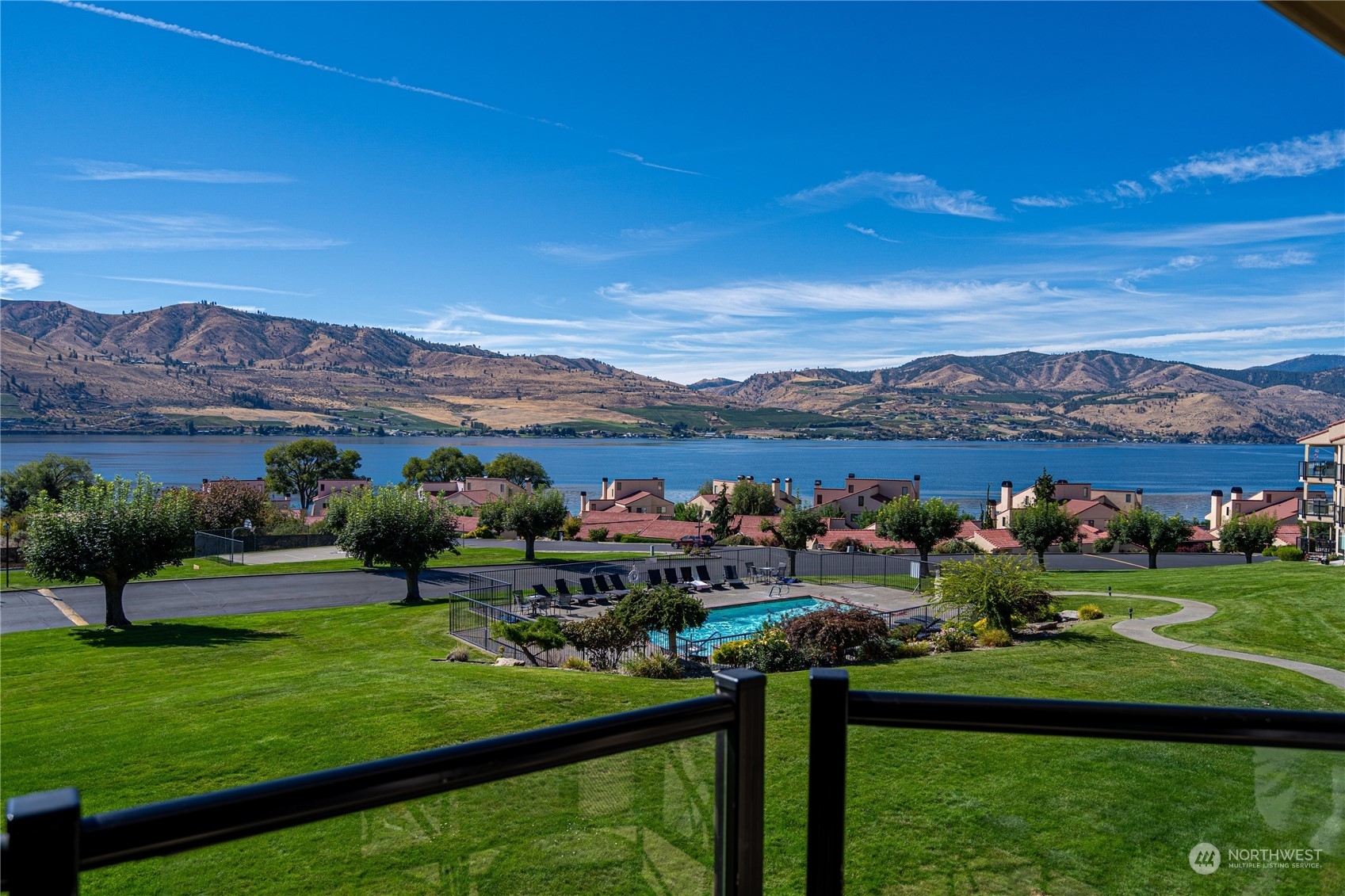 Property Photo: 100 Lake Chelan Shores Dr Bldg 16 7&8 WA 98816