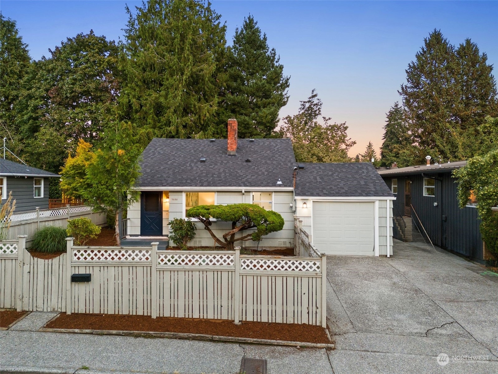 Property Photo:  7050 Cleopatra Place NW  WA 98117 