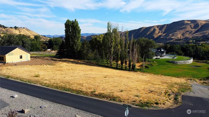 Property Photo:  159  Acres Lane  WA 98801 