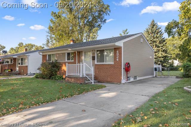 Property Photo:  4924 Princess Street  MI 48125 