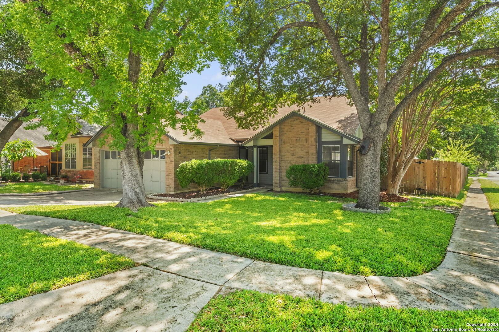 Property Photo: 8016 Forest Ash TX 78233