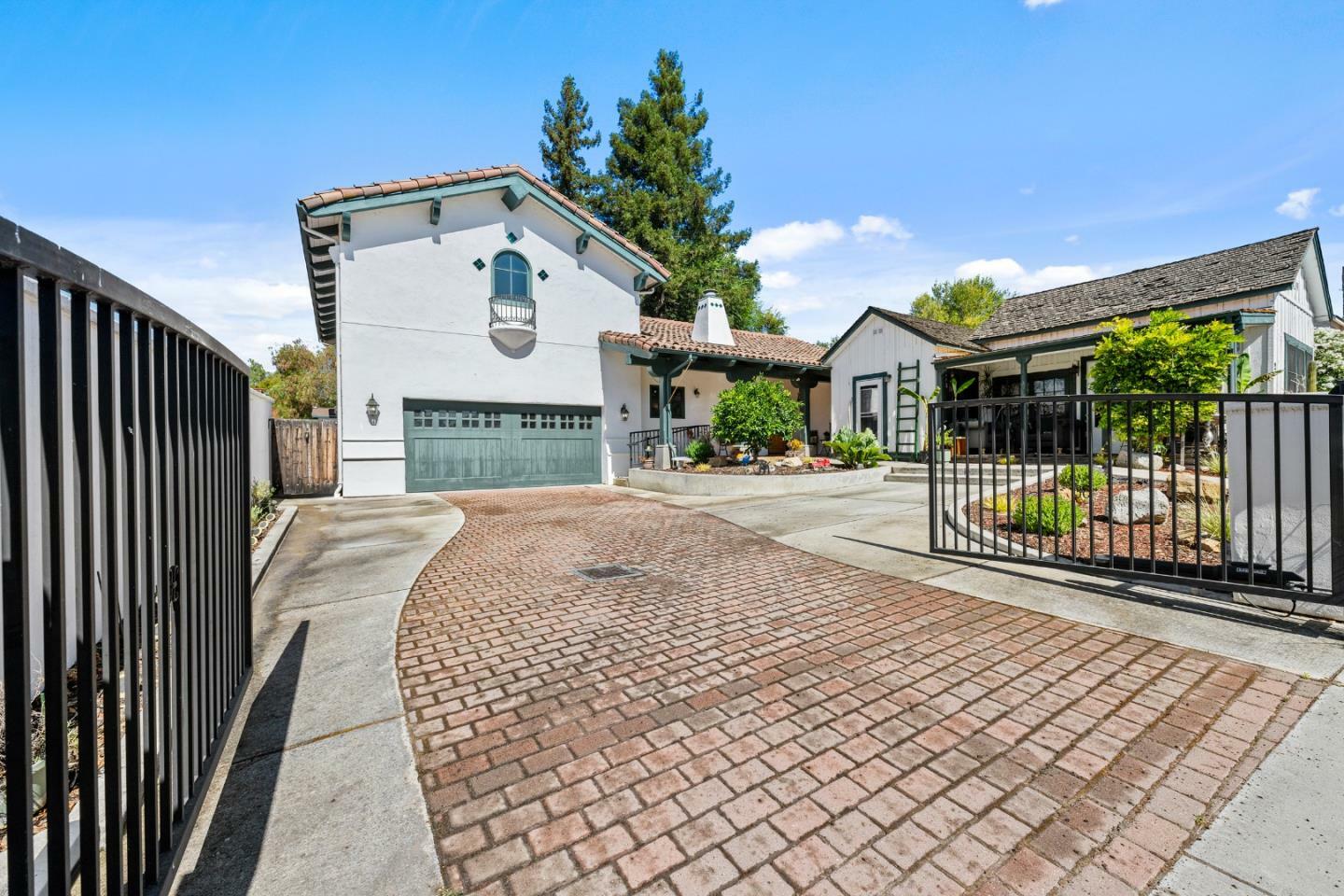 Property Photo:  23 Franklin Street  CA 95045 