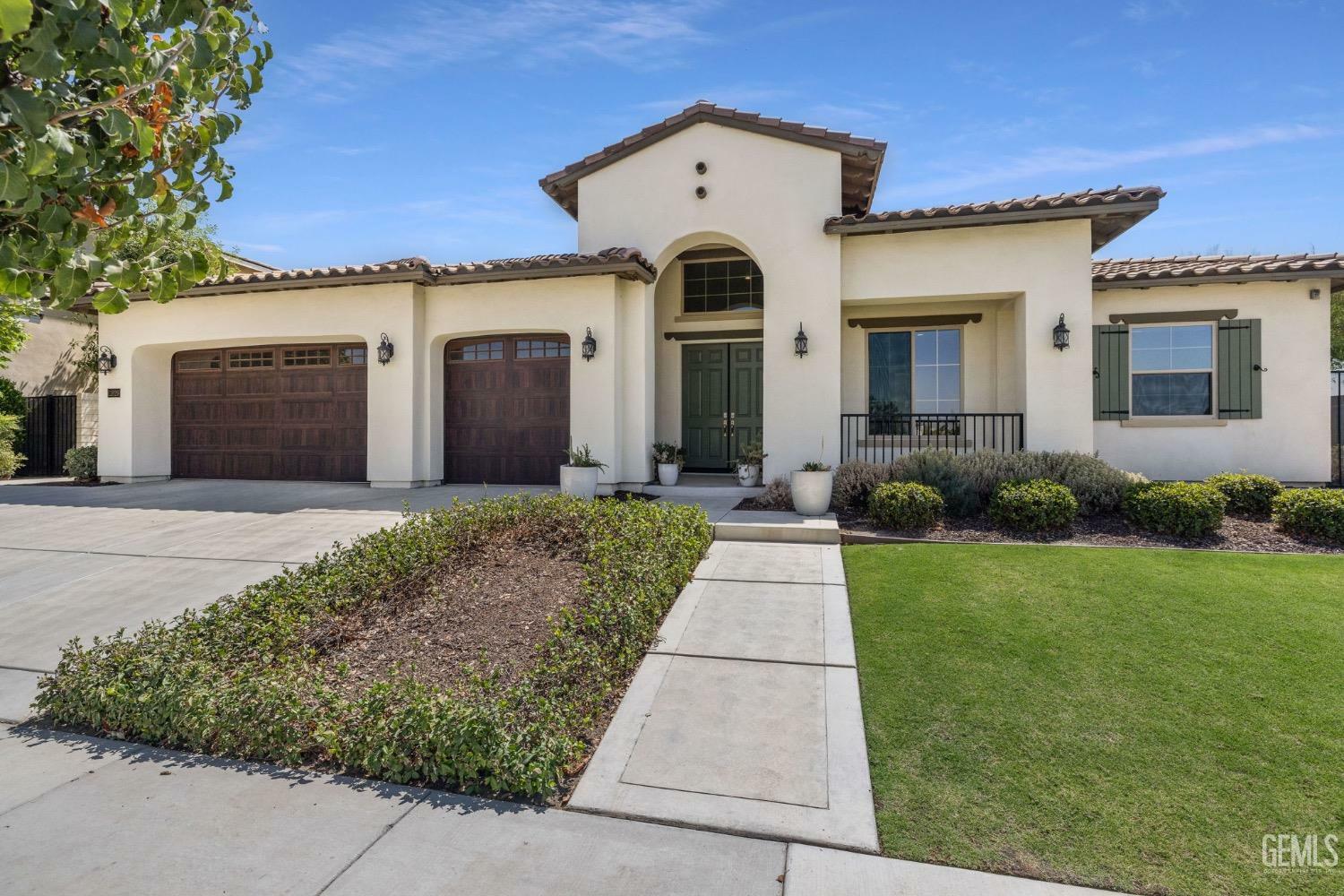 Property Photo:  11829 Loden Drive  CA 93311 