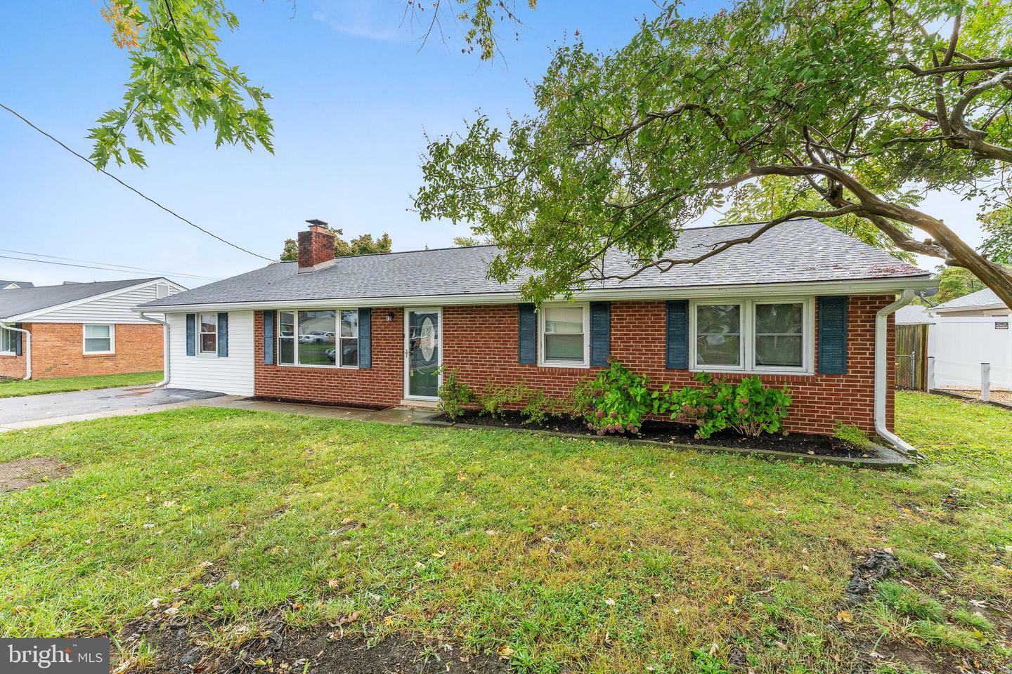 Property Photo:  1107 Laurel Street  VA 22191 