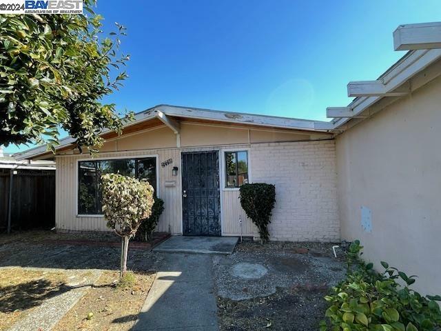 27788 La Porte Ave  Hayward CA 94545 photo