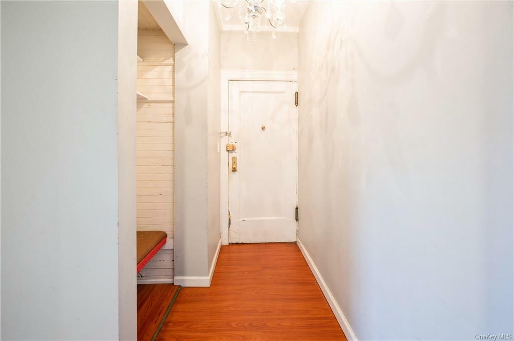 Property Photo:  840 Bronx River Road #3A  NY 10708 