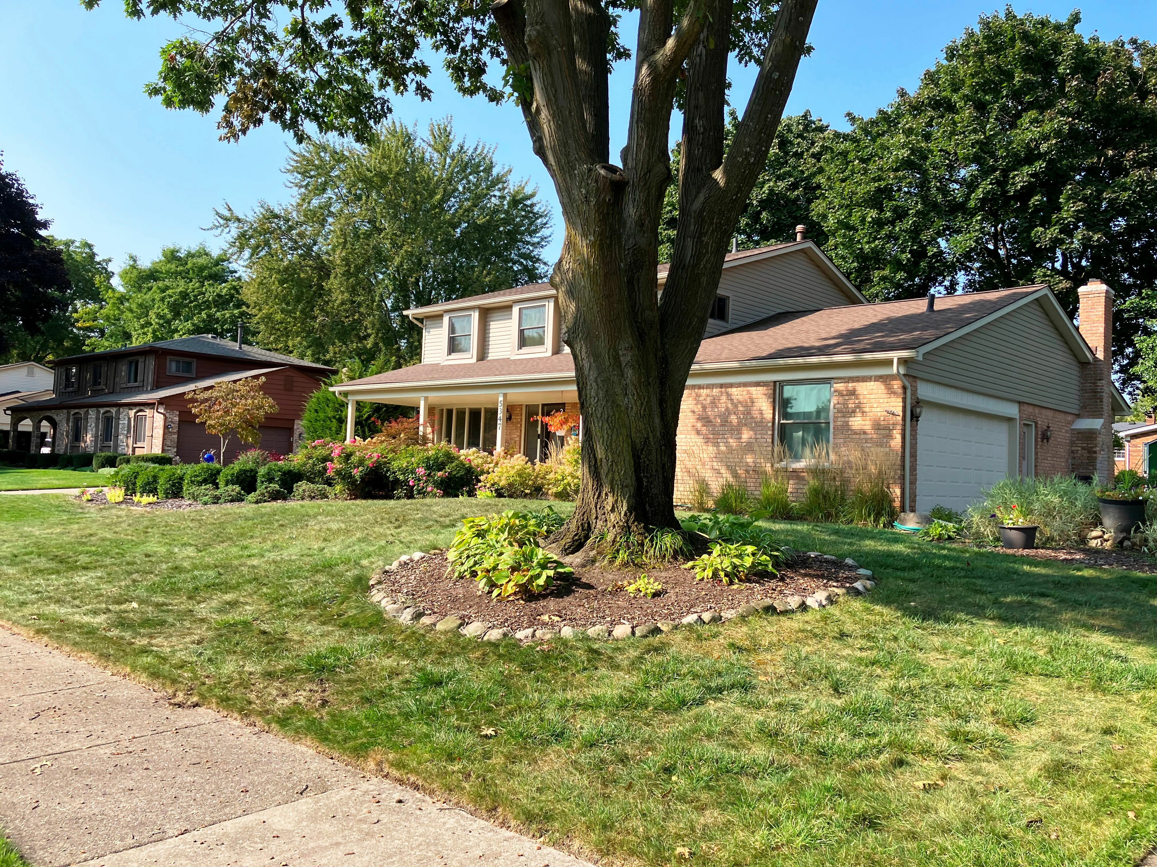 Property Photo:  5347 Hertford Drive  MI 48085 3232 