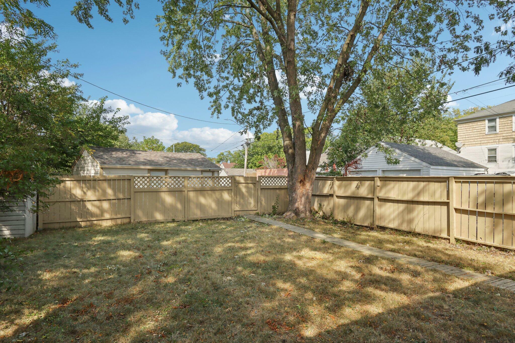 Property Photo:  5320 W Melvina St  WI 53216 