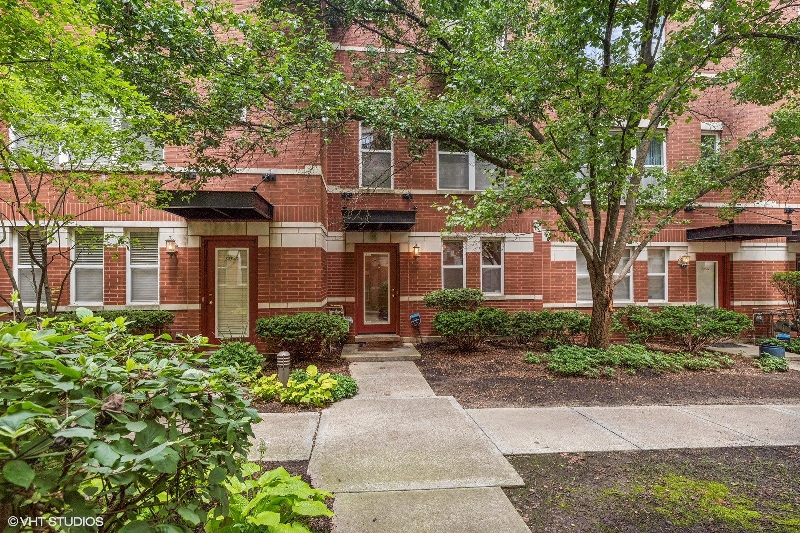 Property Photo: 525 Chicago Avenue IL 60202