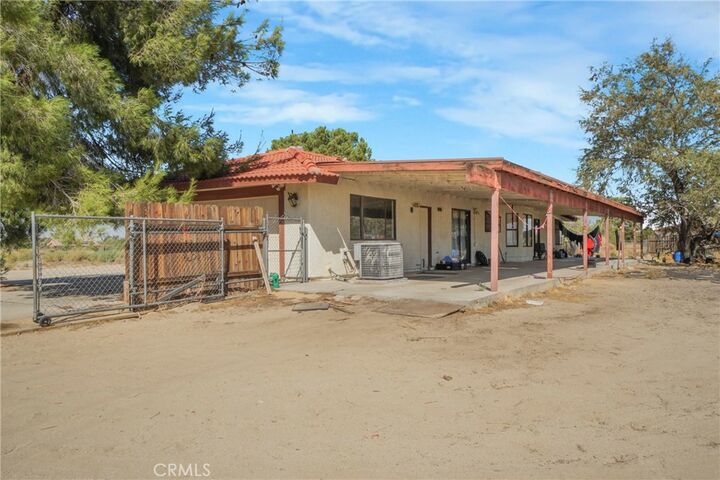 Property Photo:  11240 E Avenue S  CA 93543 
