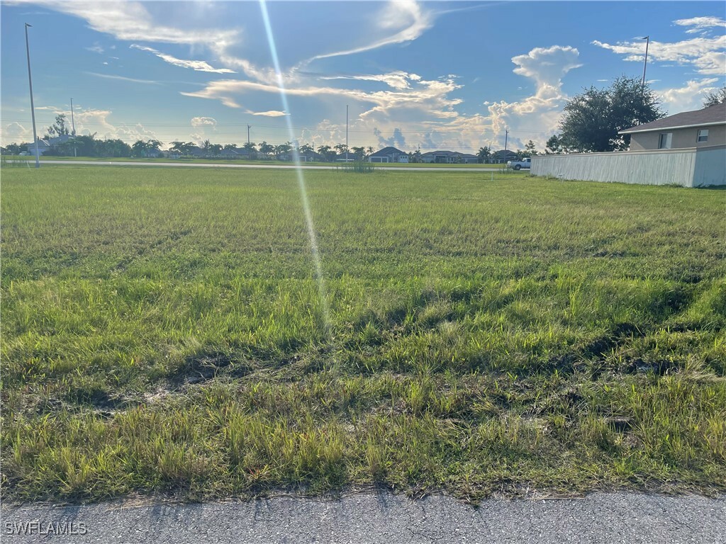 Property Photo:  228 NW 31st Place  FL 33993 