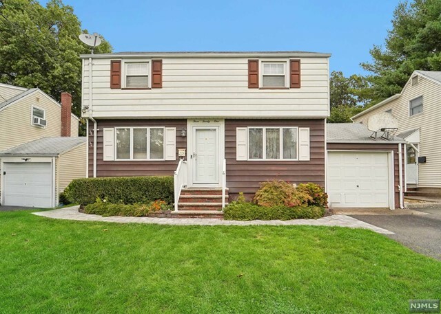 Property Photo:  3-21 33rd Street  NJ 07410 