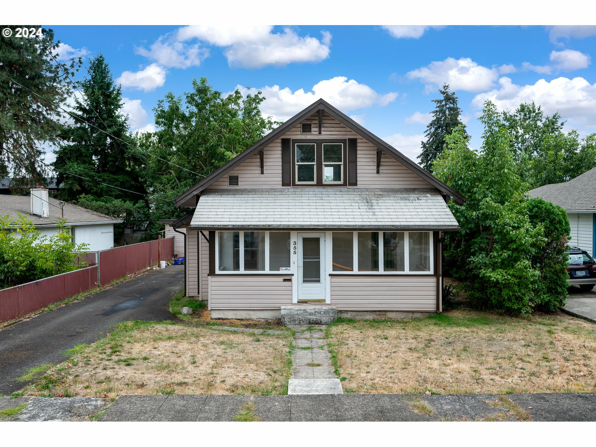 Property Photo:  355 W Exeter St  OR 97027 