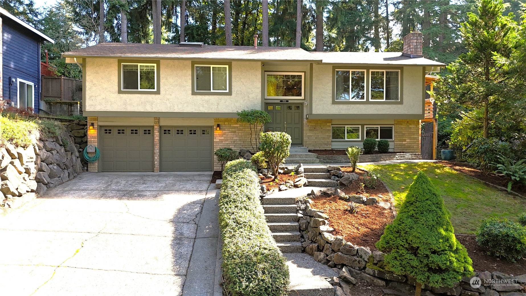 Property Photo:  17125 NE 84th St  WA 98052 