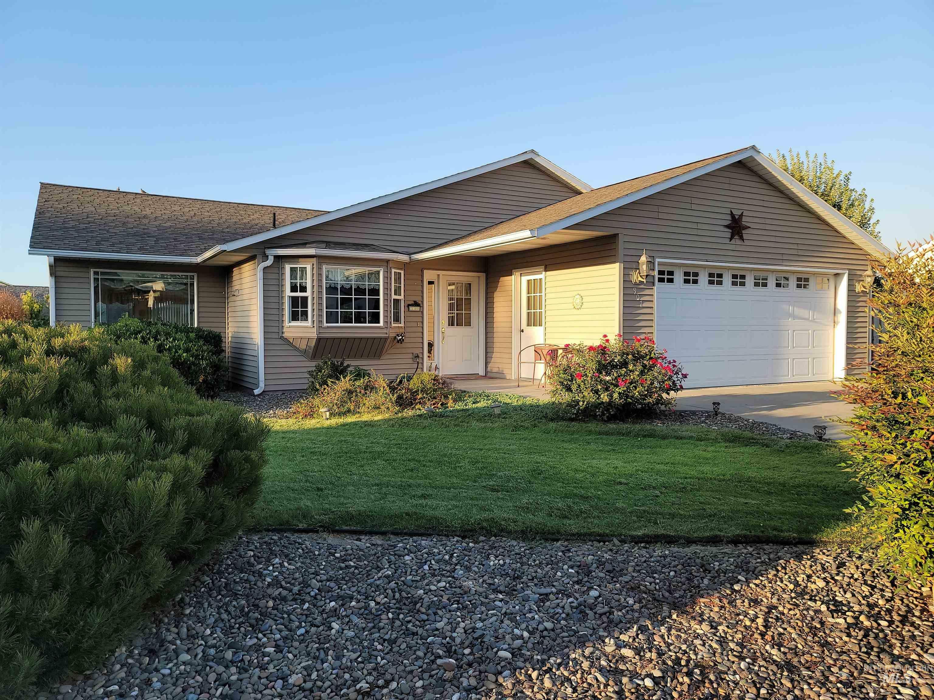 Property Photo: 907 Magnolia St. ID 83501