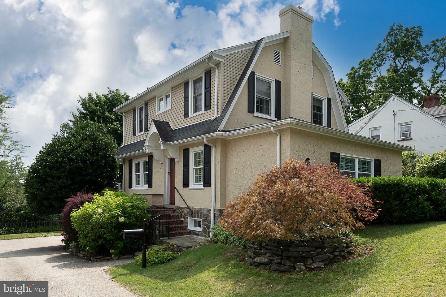 Property Photo:  472 Saint Davids Avenue  PA 19087 