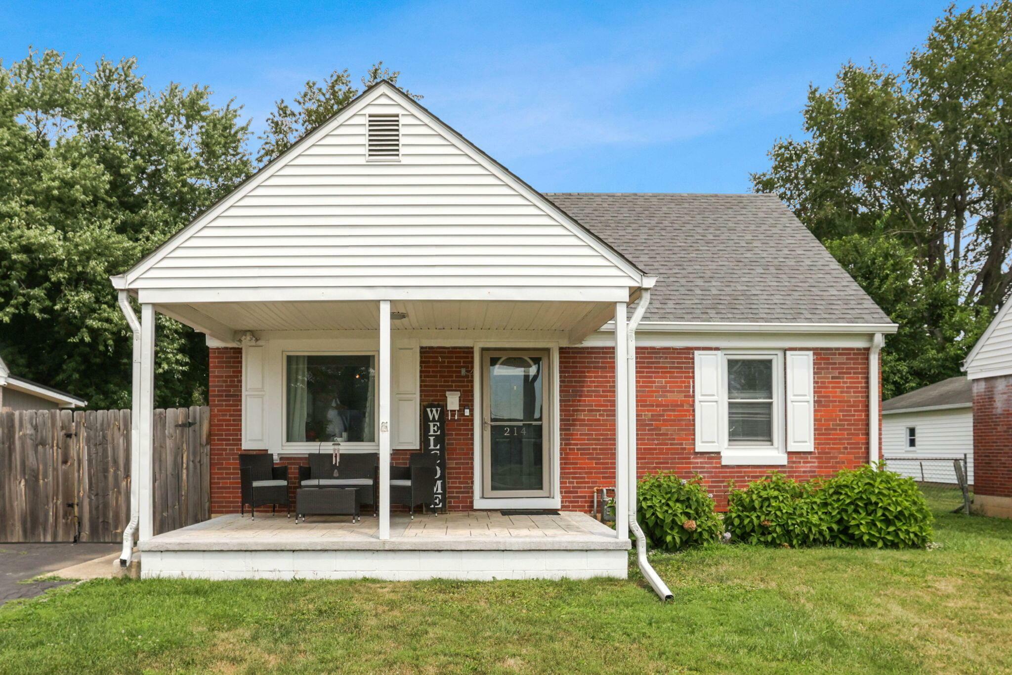 Property Photo:  214 Pierson Boulevard  OH 43055 