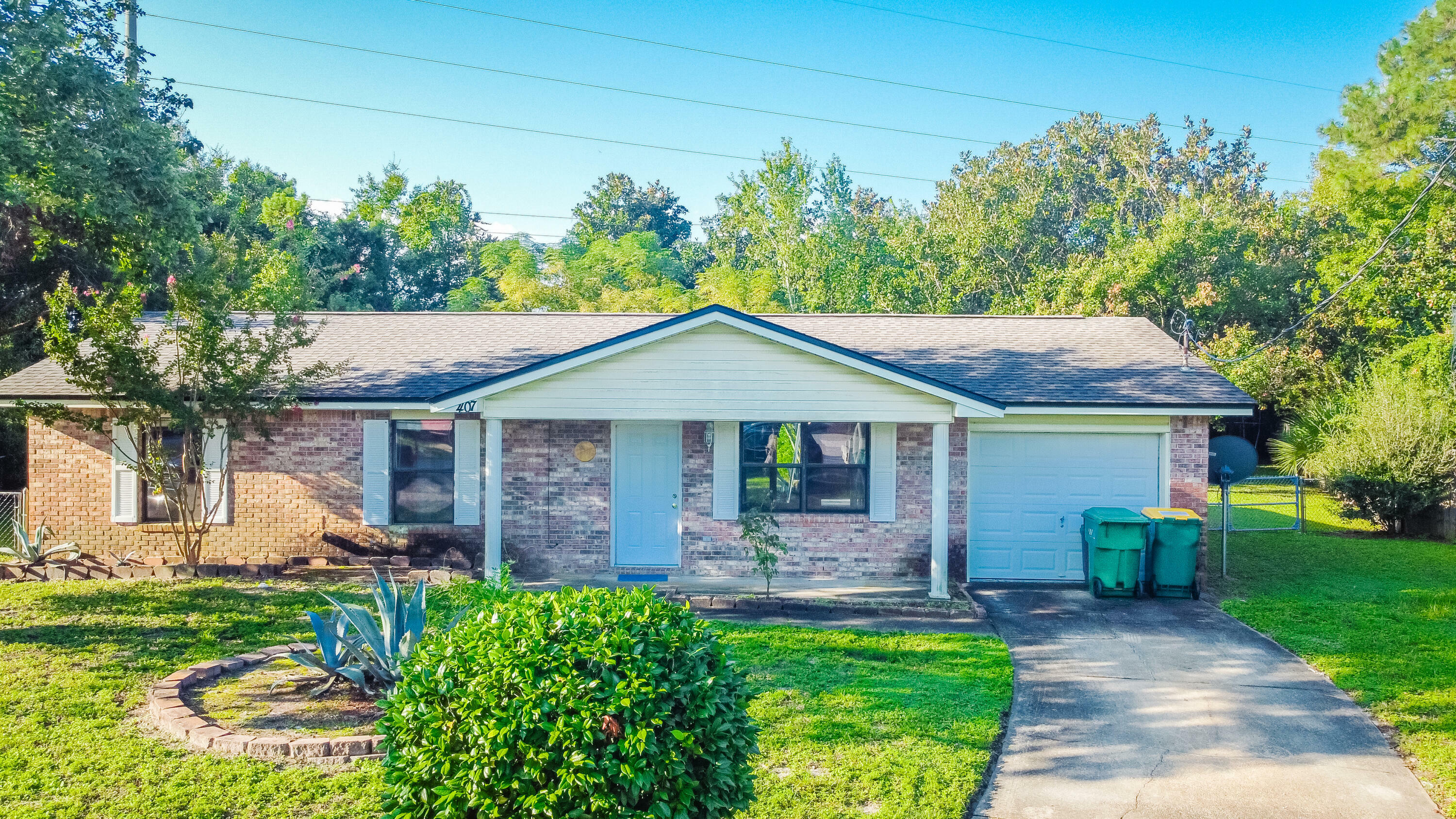 407 Celeste Court  Mary Esther FL 32569 photo