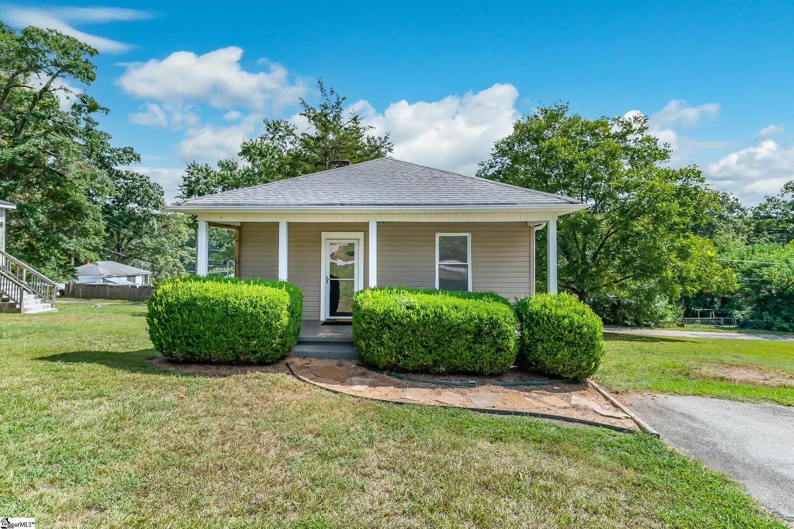 Property Photo:  163 Cobb Street  SC 29640 