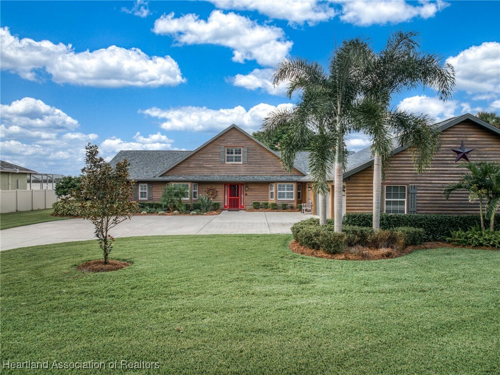 Property Photo:  160 S Huntley Drive  FL 33852 