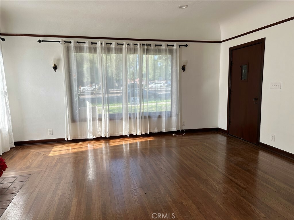 Property Photo:  1054 N Euclid Avenue  CA 91786 