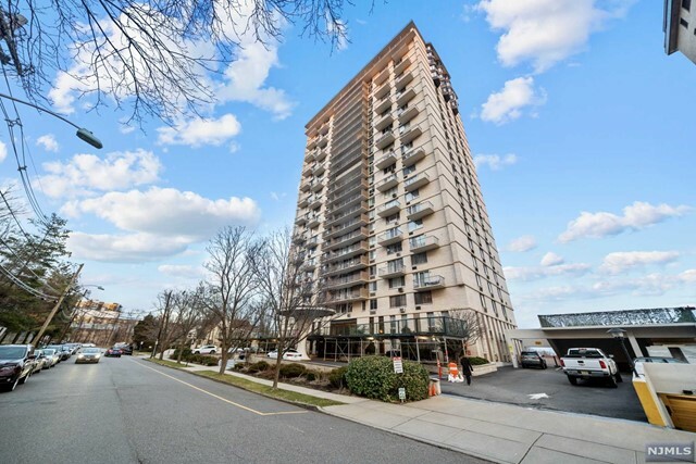 Property Photo:  160 Overlook Avenue 24  NJ 07601 