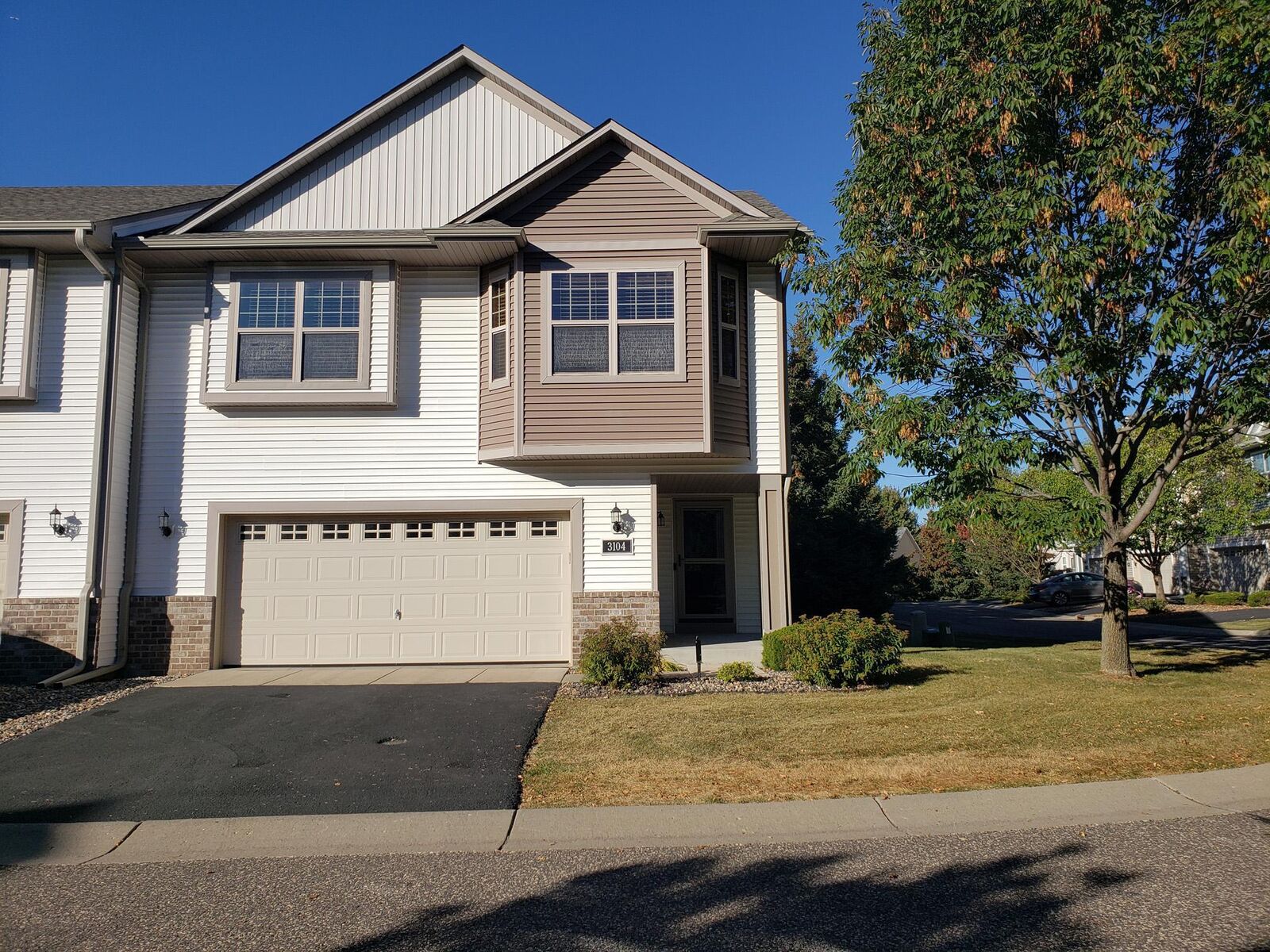 Property Photo:  3104 Frontier Drive  MN 55129 