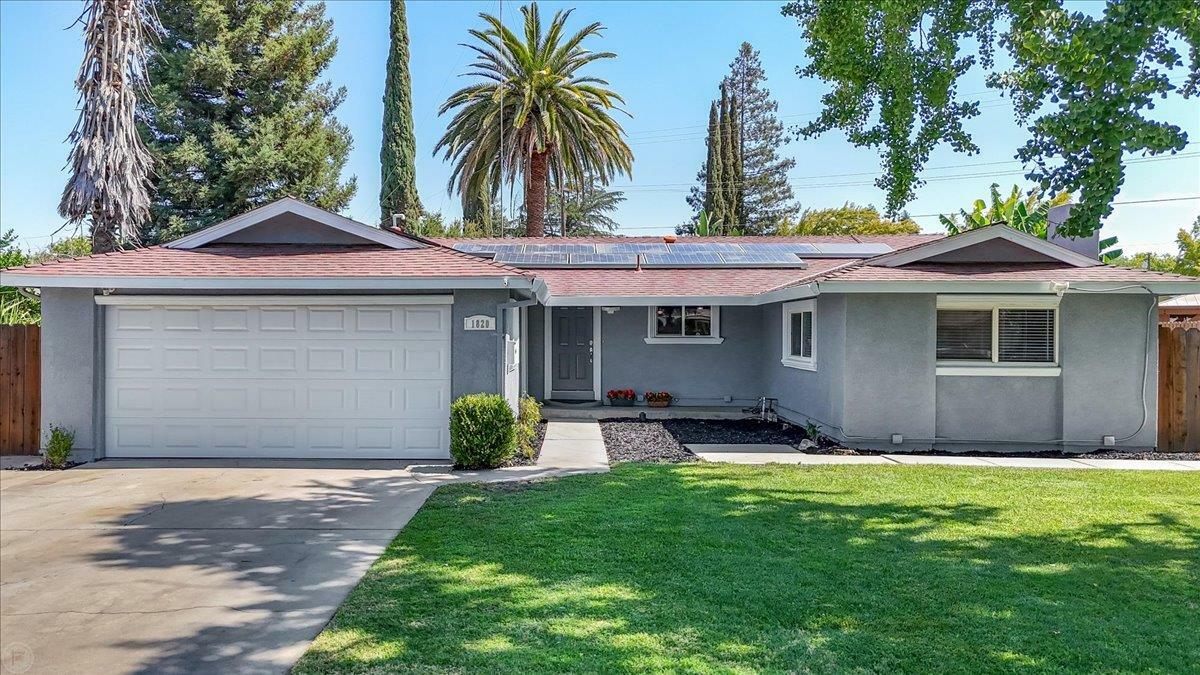 Property Photo:  1820 Hunt Avenue  CA 95350 