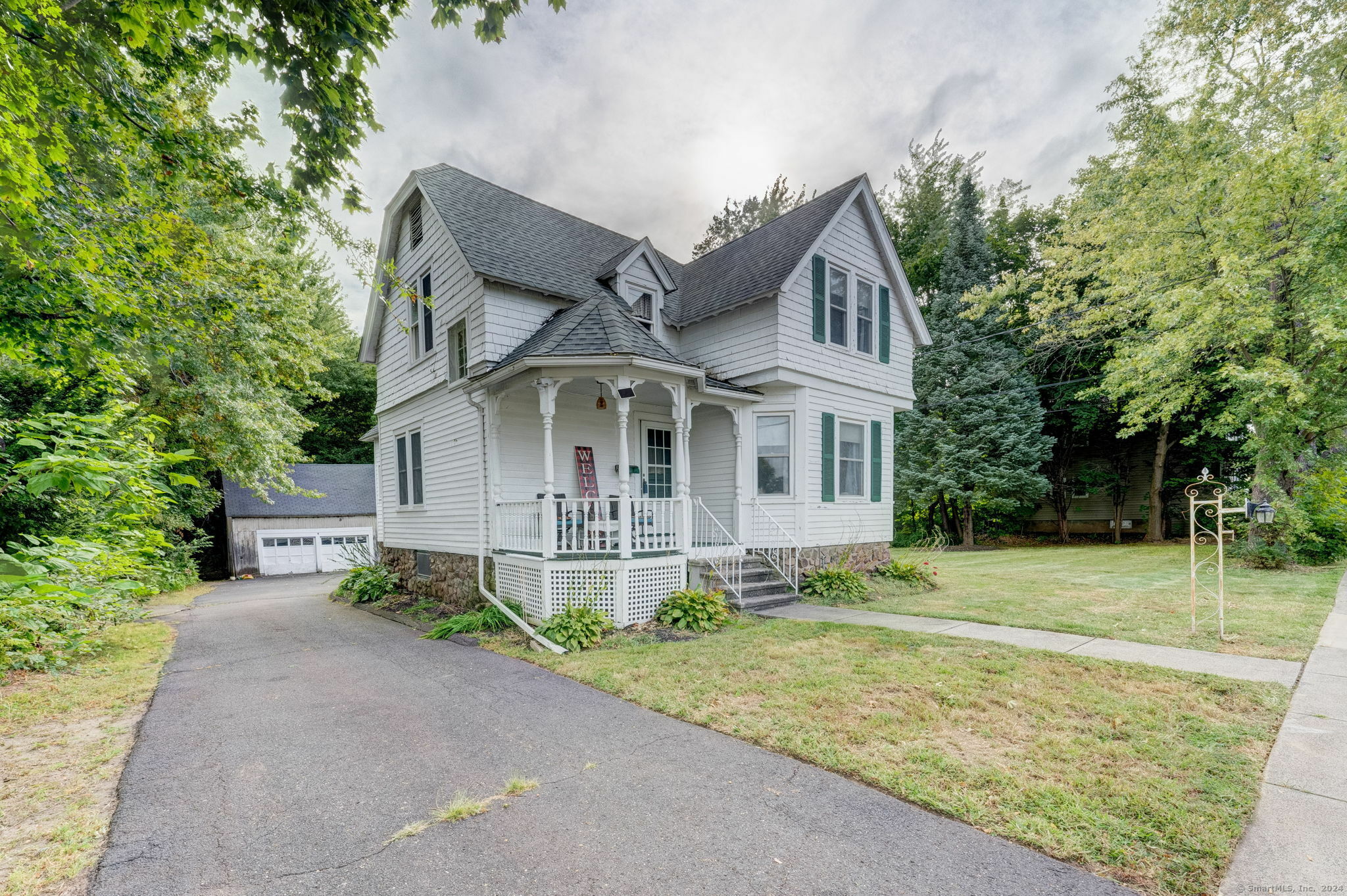 Property Photo:  292 Silas Deane Highway  CT 06109 