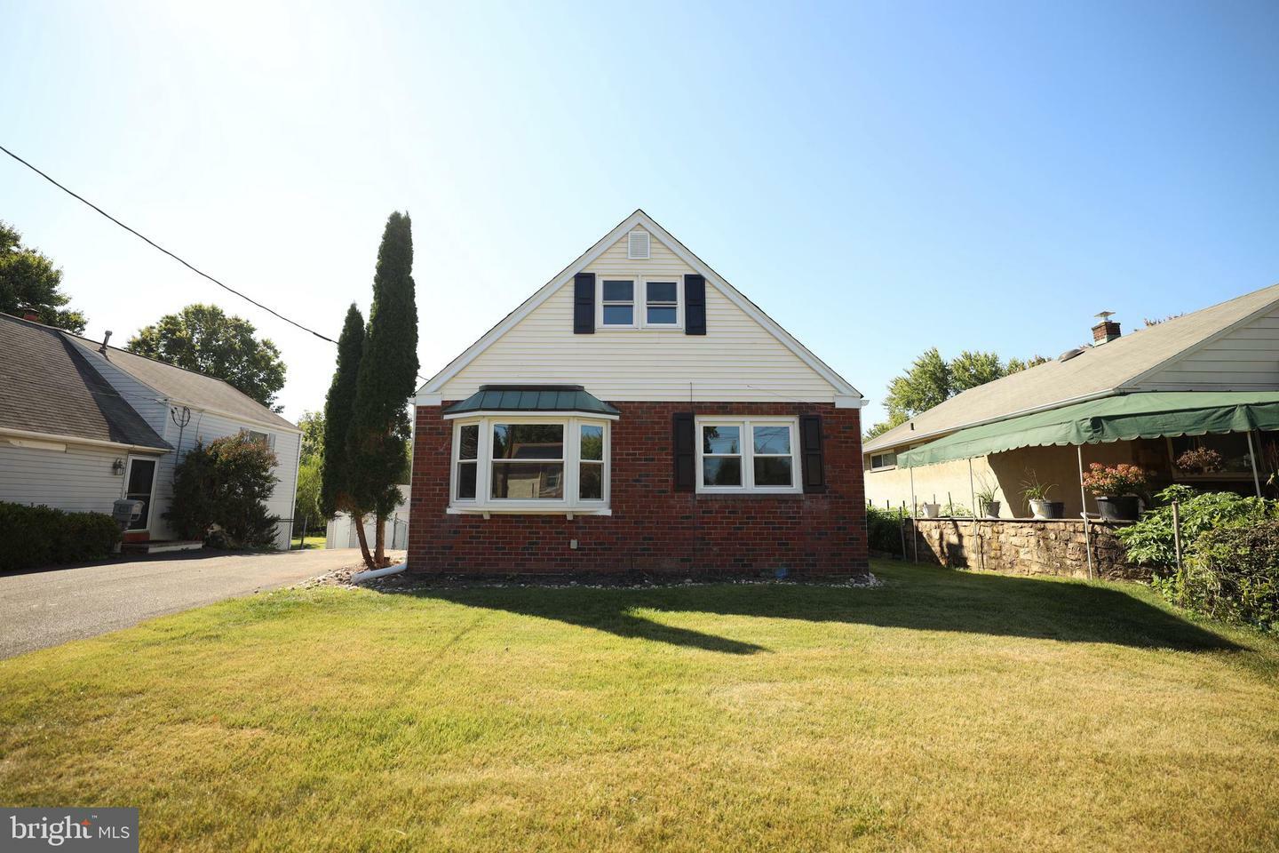 Property Photo:  421 Bannockburn Avenue  PA 19002 